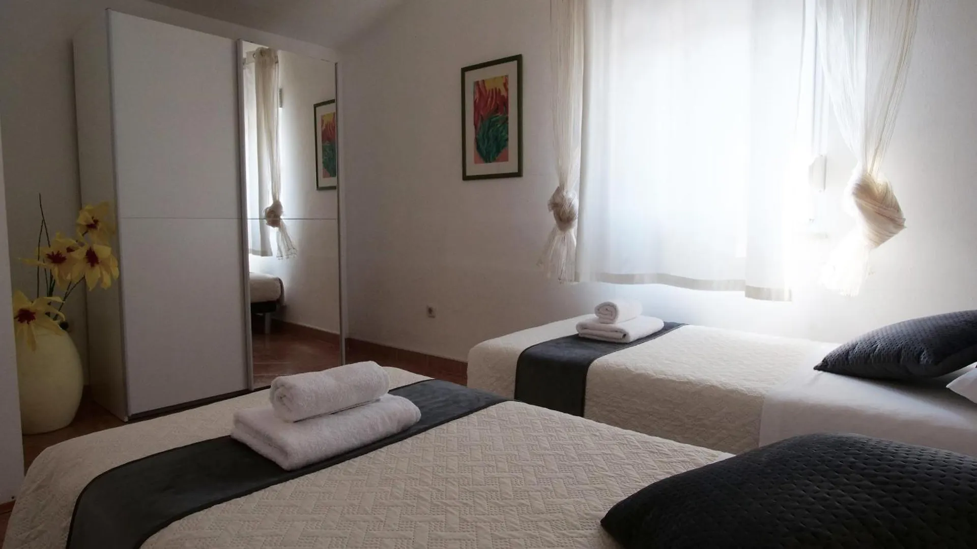 Villa Grace Felice For 8 People With Private Pool & Only 2 Km From The Beach Near Fazana Valbandon